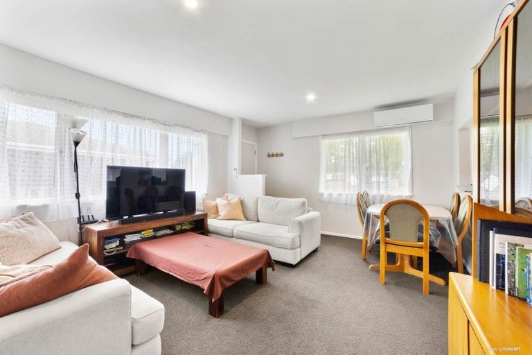 Photo of property in 1/169 Shakespeare Road, Milford, Auckland, 0620