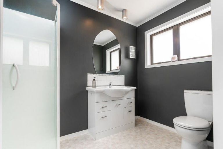 Photo of property in 184 Orangi Kaupapa Road, Northland, Wellington, 6012