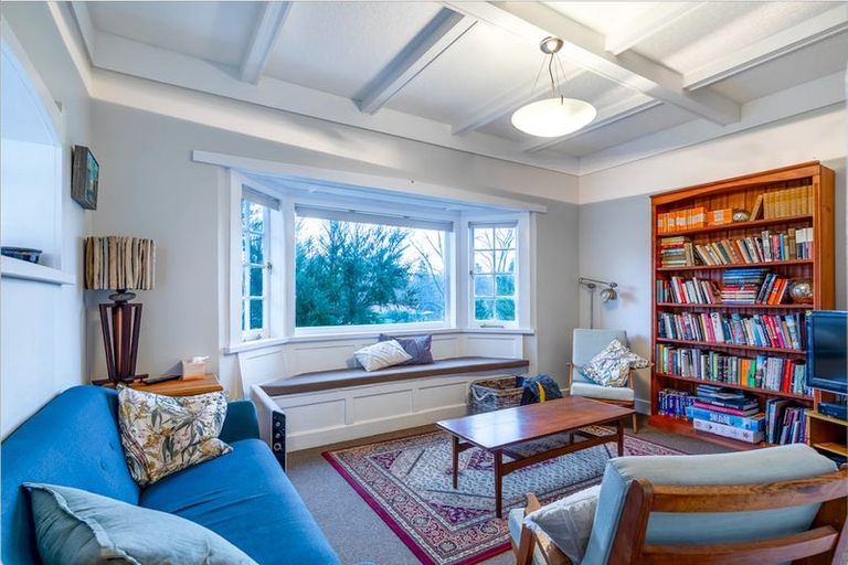 Photo of property in 518e West Coast Road, Oratia, Auckland, 0604