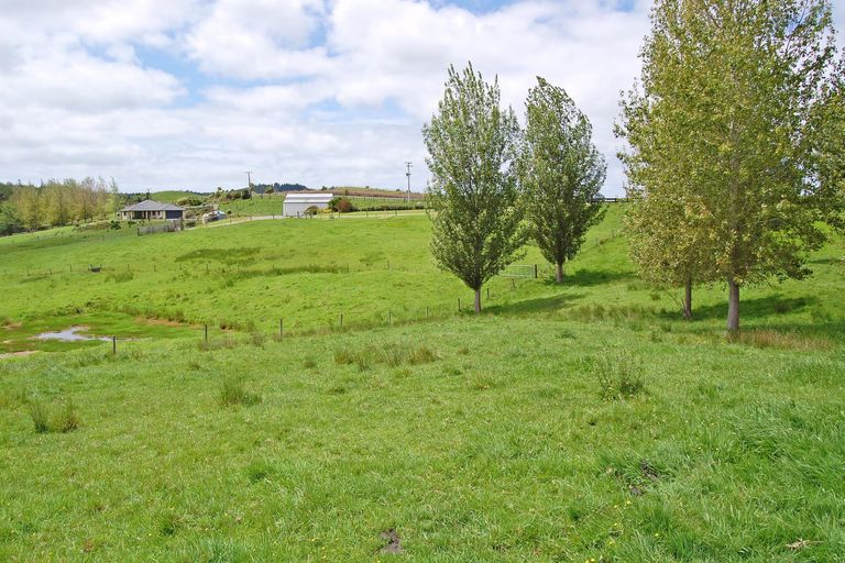 Photo of property in 924 Oneriri Road, Kaiwaka, 0573