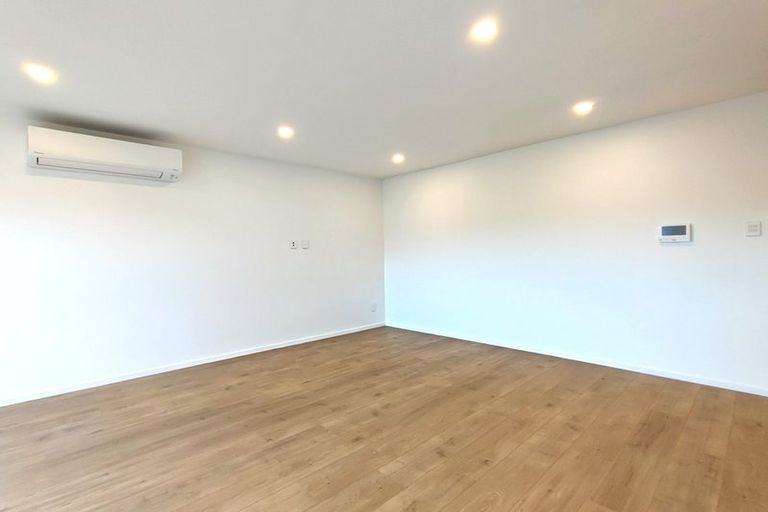 Photo of property in 21 Biokovo Street, Massey, Auckland, 0614