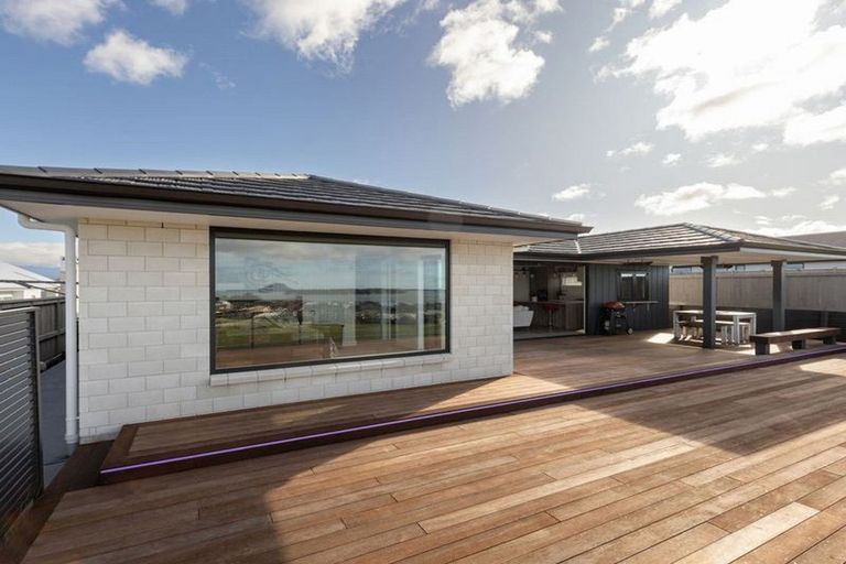 Photo of property in 4 Goldstone Place, Omokoroa, 3114