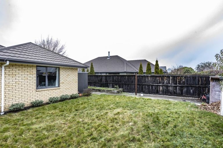 Photo of property in 27 Oakwood Drive, Rangiora, 7400