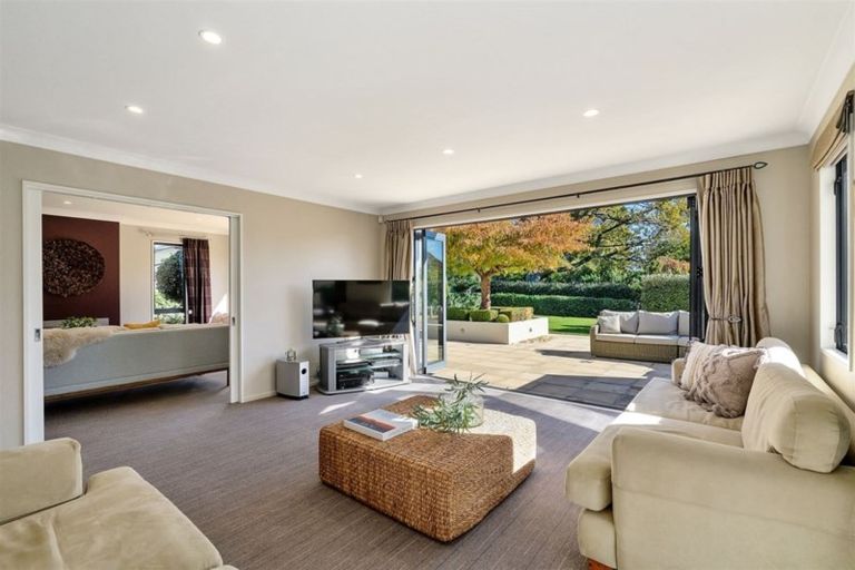 Photo of property in 6 Heacham Lane, Harewood, Christchurch, 8051