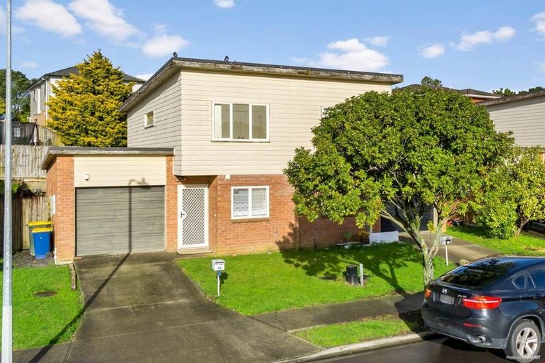 Photo of property in 16 Brashier Circle, Sunnyvale, Auckland, 0612