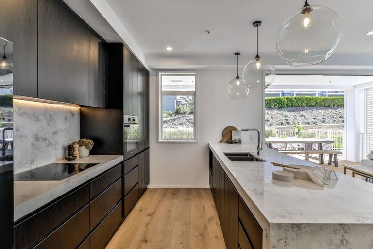 Photo of property in 109 Hibiscus Drive, Orewa, 0931