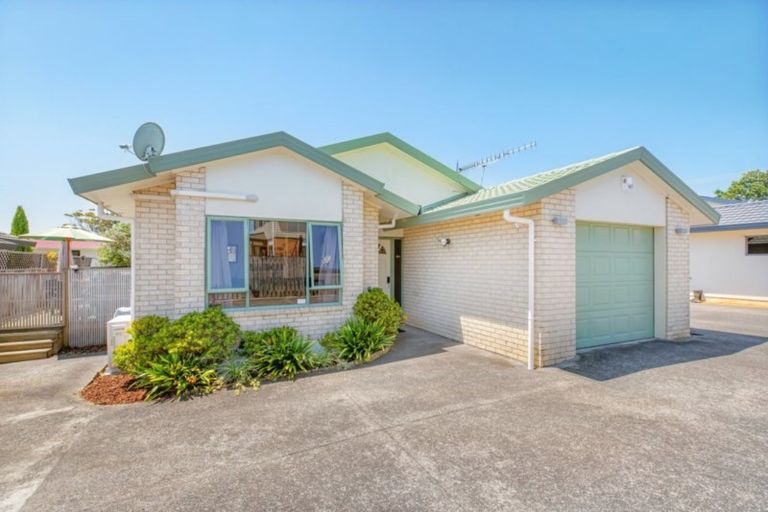 Photo of property in 39a Metcalfe Road, Ranui, Auckland, 0612