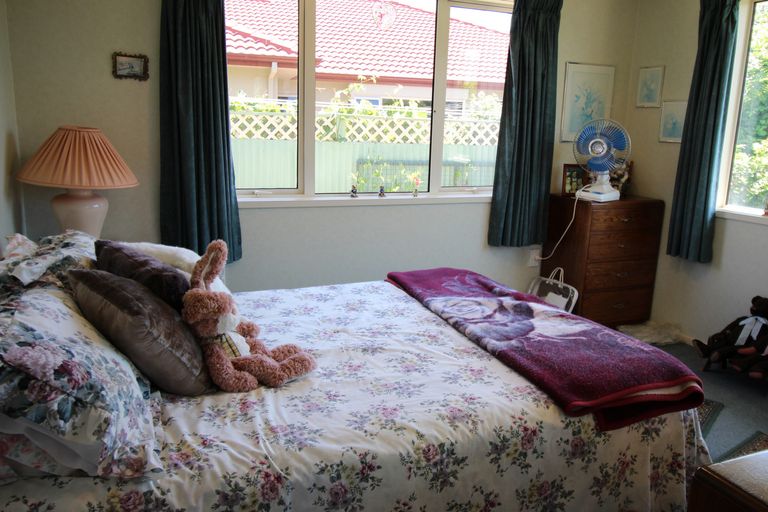 Photo of property in 6 Walnut Grove, Alexandra, 9320