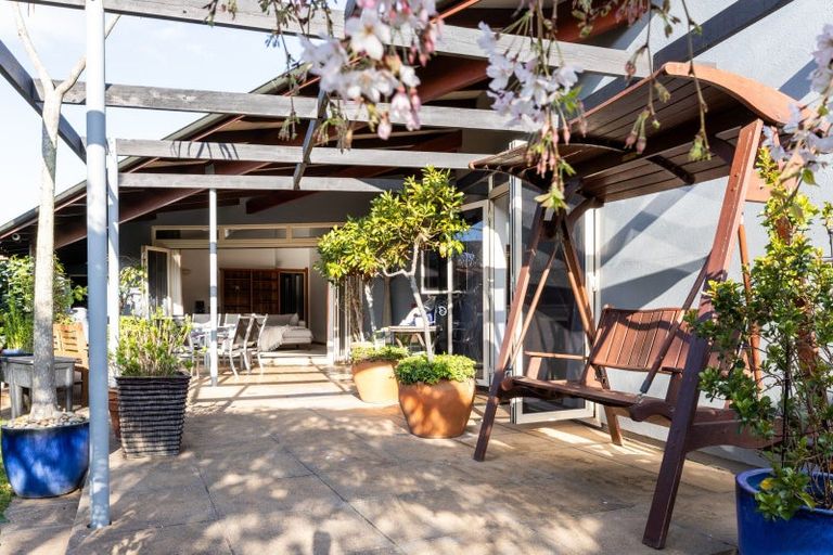 Photo of property in 207 Avenue Road, Greenmeadows, Napier, 4112