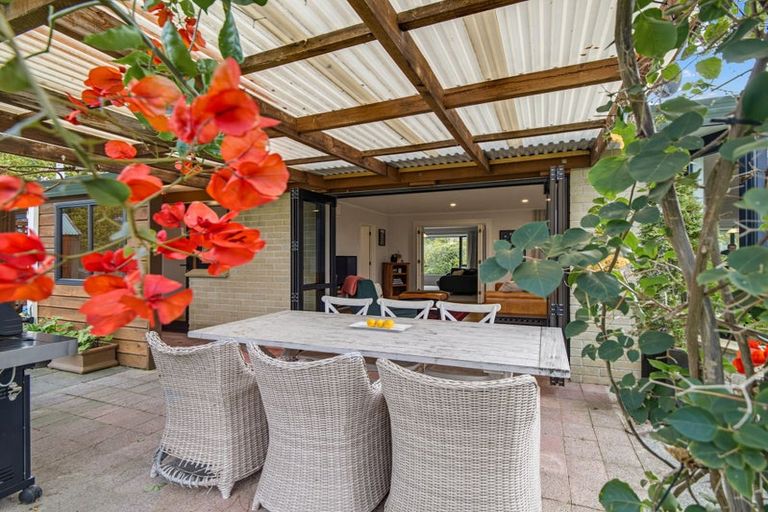 Photo of property in 49 James Cook Street, Havelock North, 4130