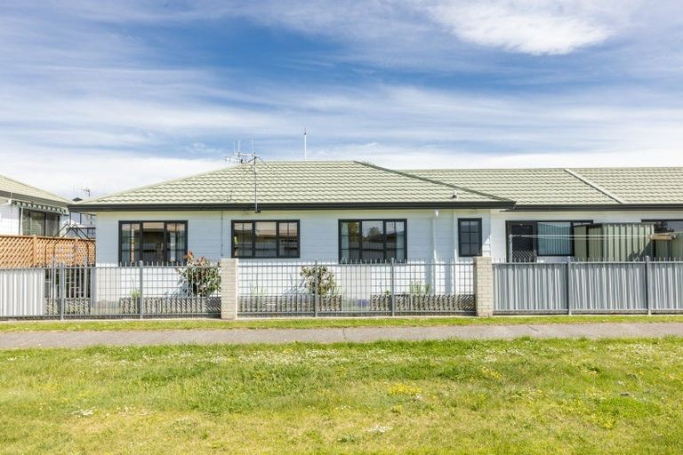 Photo of property in 2a Spriggs Crescent, Greenmeadows, Napier, 4112