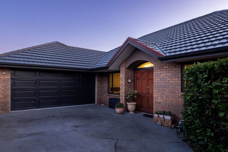 Photo of property in 17 Evergreen Place, Parklands, Christchurch, 8083