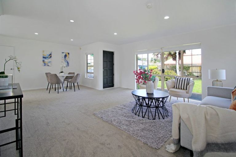 Photo of property in 18 Regalwood Place, Favona, Auckland, 2024