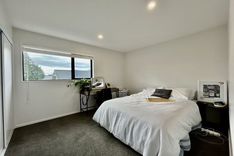 Photo of property in 1/52 Hills Road, Edgeware, Christchurch, 8013
