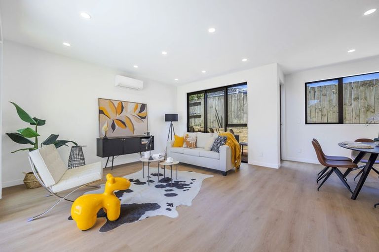 Photo of property in 744b East Coast Road, Pinehill, Auckland, 0630