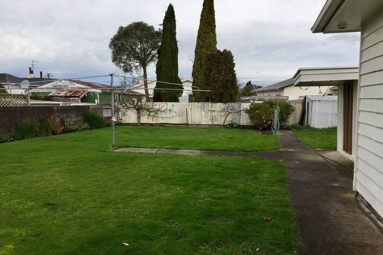 Photo of property in 1 Coddington Crescent, Masterton, 5810