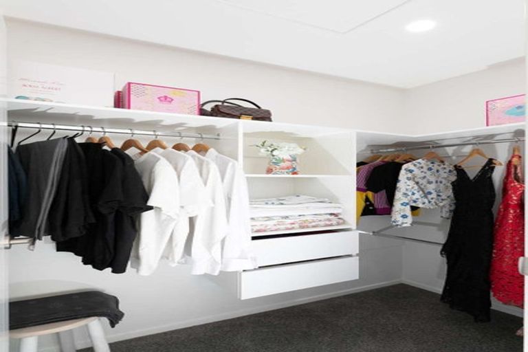 Photo of property in 90c Seymour Road, Sunnyvale, Auckland, 0612