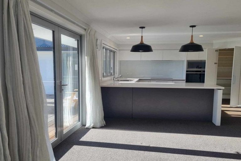 Photo of property in 5 Turnbull Crescent, Wanaka, 9305