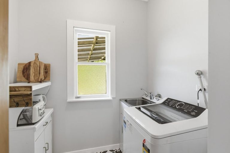 Photo of property in 42 Hinemoa Street, Paraparaumu, 5032