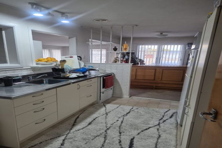 Photo of property in 35 Mclean Avenue, Papatoetoe, Auckland, 2025