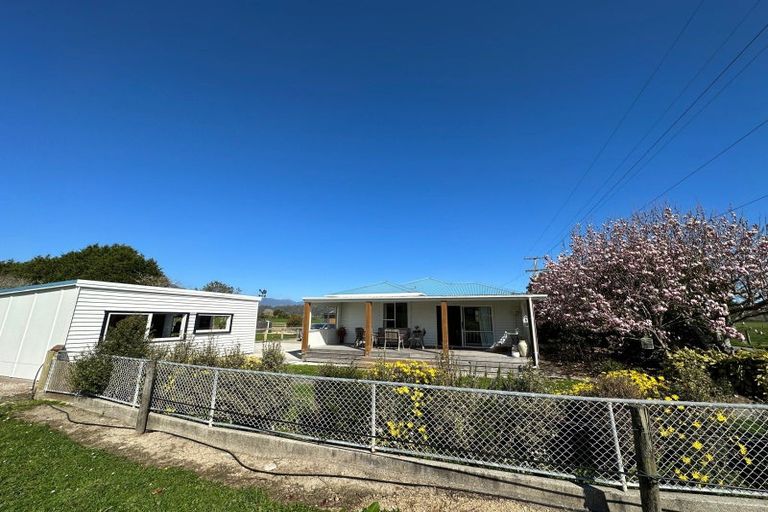 Photo of property in 14 Curries Road, Karamea, 7893