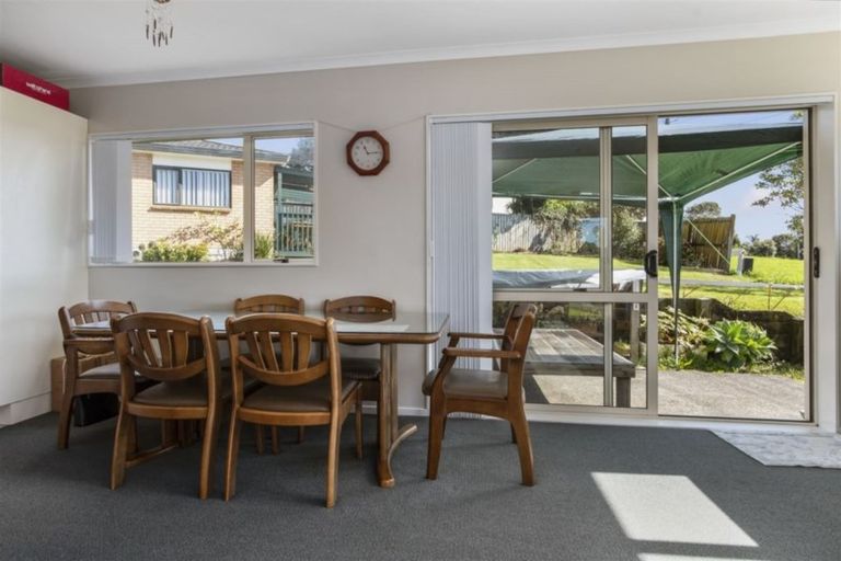 Photo of property in 11 Munroe Road, Ranui, Auckland, 0612