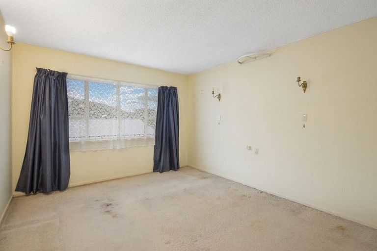 Photo of property in 2/10 Box Hill, Khandallah, Wellington, 6035