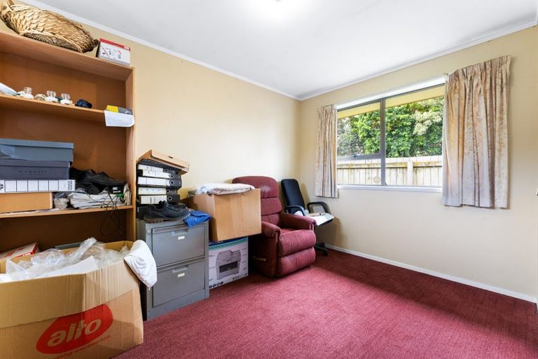 Photo of property in 9 Walter Strevens Drive, Conifer Grove, Takanini, 2112