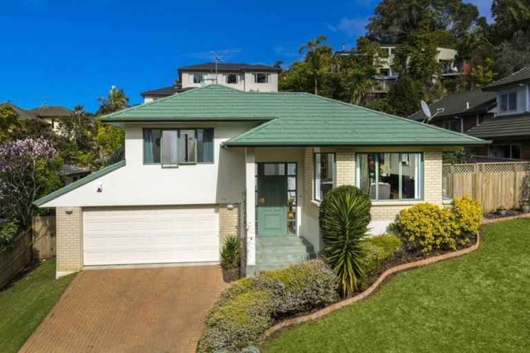 Photo of property in 6 Falstone Lane, Browns Bay, Auckland, 0630