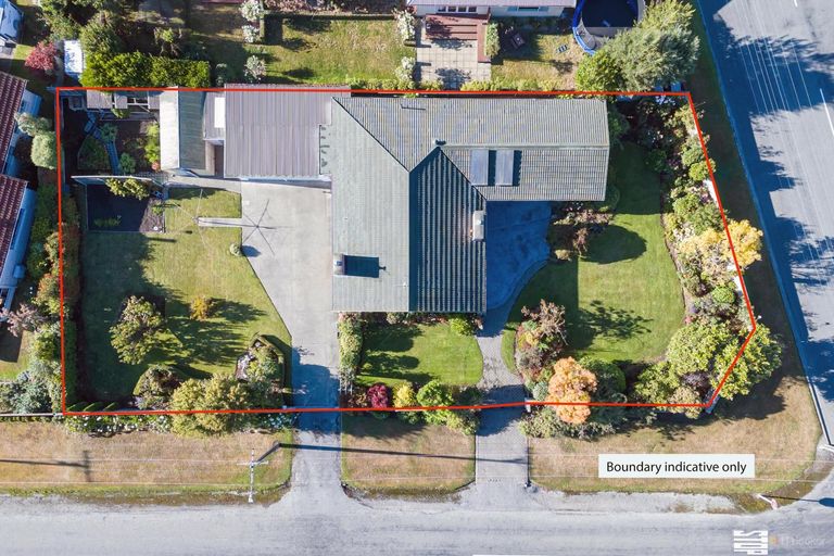 Photo of property in 1 Cashel Street, Waimate, 7924