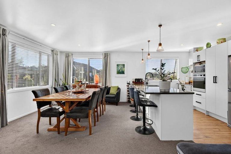 Photo of property in 23 Tarata Grove, Lansdowne, Masterton, 5810