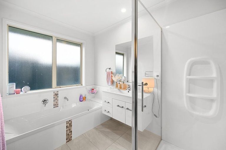 Photo of property in 22 Ladeira Place, Fitzroy, Hamilton, 3206