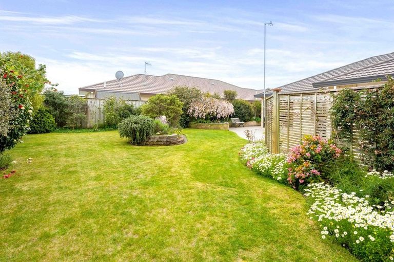 Photo of property in 166 Milne Drive, Paraparaumu, 5032