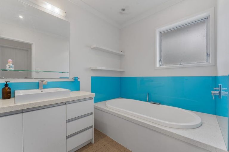 Photo of property in 31 Barlow Place, Chatswood, Auckland, 0626