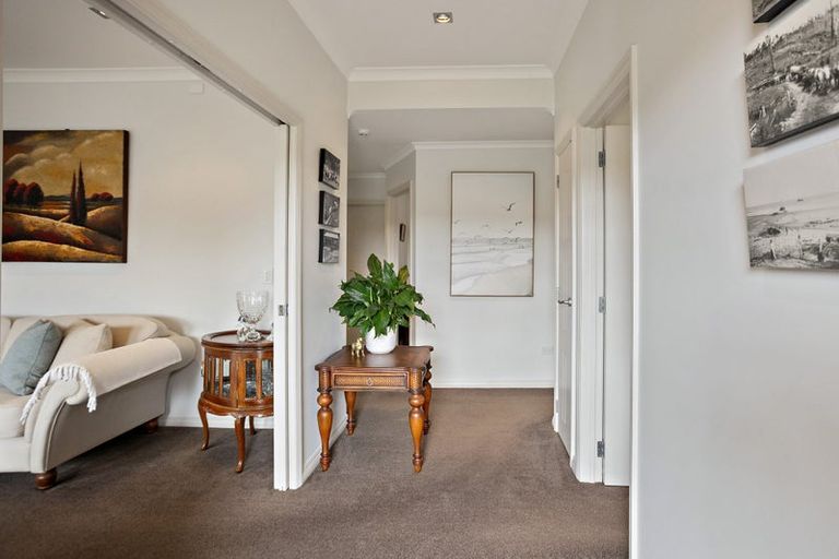 Photo of property in 1 Ringwood Place, Whitianga, 3510