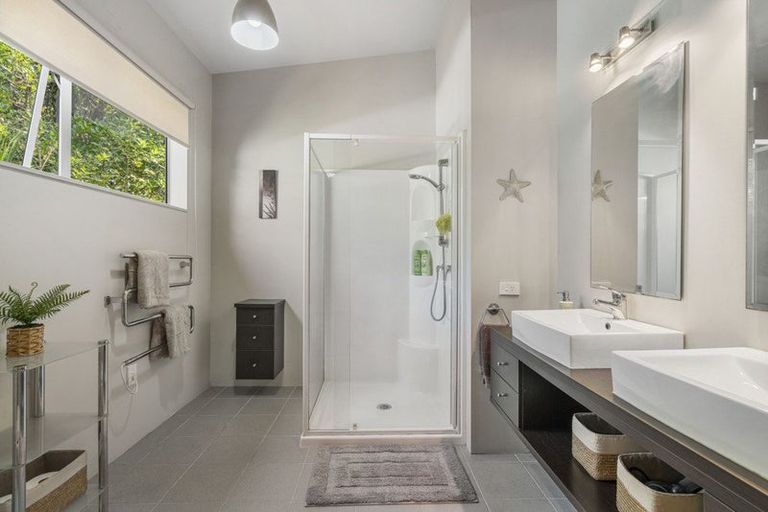 Photo of property in 10 Beach Street, Sandspit, Warkworth, 0982