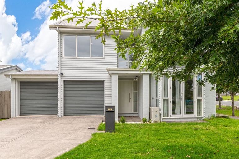 Photo of property in 1 Tarapiroe Avenue, Takanini, 2112