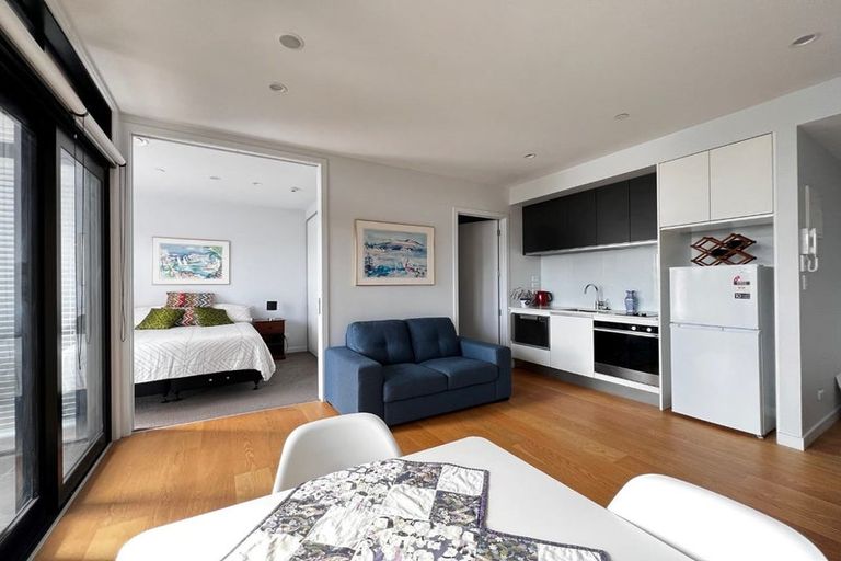 Photo of property in Frank Sargeson Apts, 204/74 Anzac Street, Takapuna, Auckland, 0622