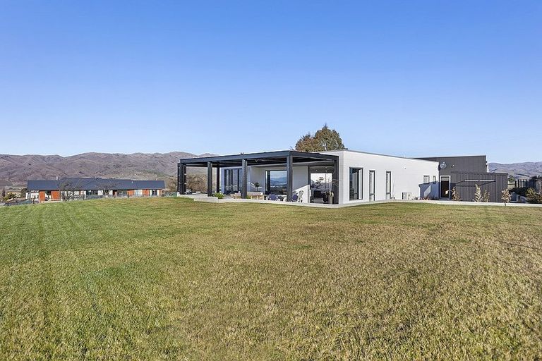 Photo of property in 102 Hall Road, Bannockburn, Cromwell, 9384