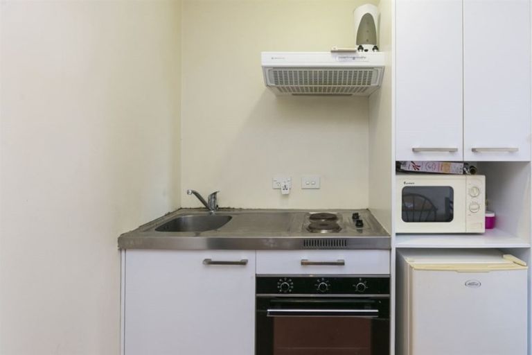 Photo of property in Orange Apartments/victoria Centr, 705/169 The Terrace, Wellington Central, Wellington, 6011