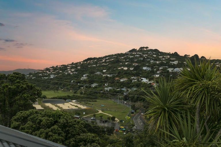 Photo of property in 13 Paisley Terrace, Karori, Wellington, 6012