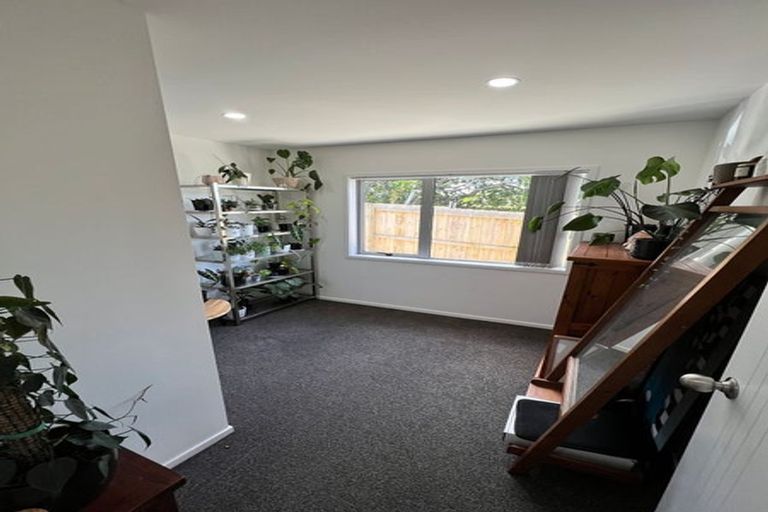 Photo of property in 78a Lincoln Park Avenue, Massey, Auckland, 0614