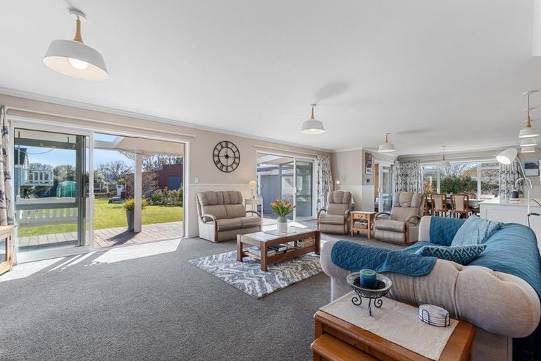 Photo of property in 11 School Road, Riverlands, Blenheim, 7274