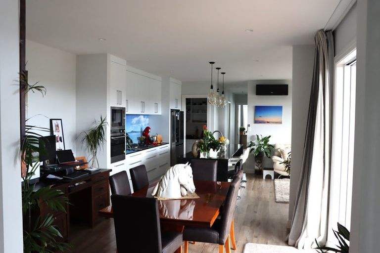 Photo of property in 121 Tapu Road, Huapai, Kumeu, 0810