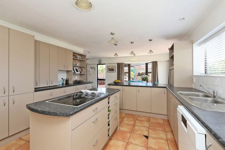 Photo of property in 8 Ritchie Place, Havelock North, 4130