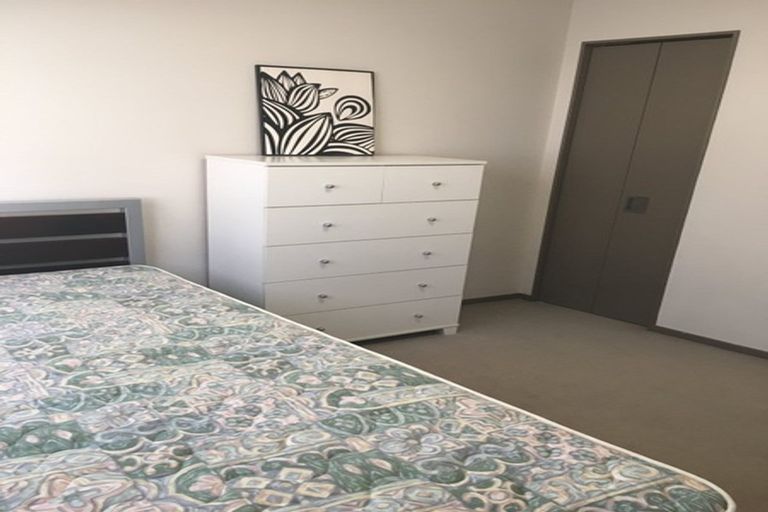 Photo of property in Dual Apartments, 108/142 Vivian Street, Te Aro, Wellington, 6011