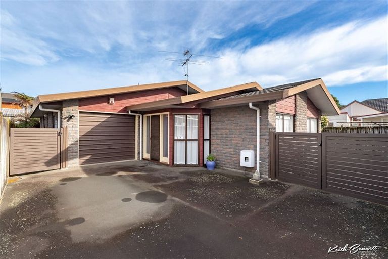 Photo of property in 2/1 Stellin Street, Boulcott, Lower Hutt, 5011