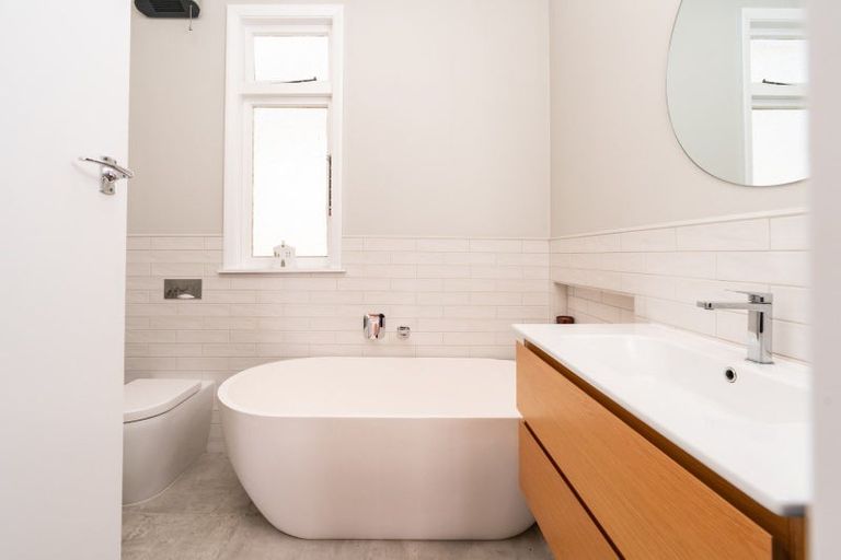 Photo of property in 9 Cruickshank Street, Kilbirnie, Wellington, 6022