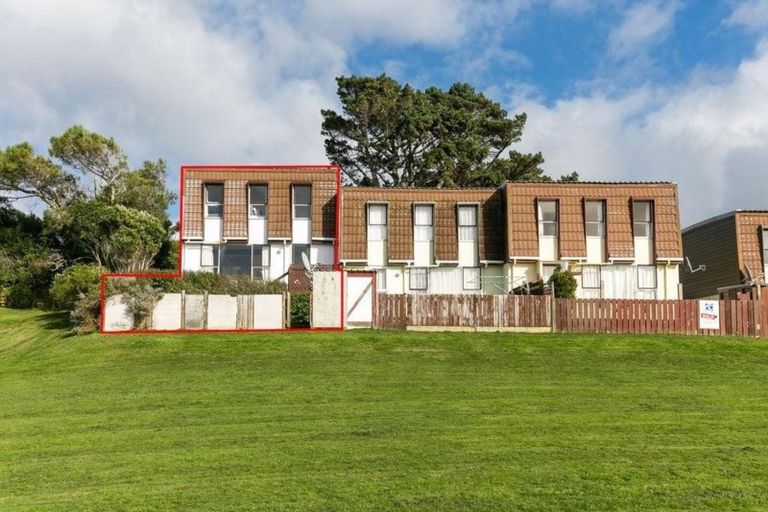 Photo of property in 64 Cunliffe Street, Churton Park, Wellington, 6037