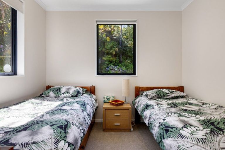 Photo of property in 1/202 Lake Terrace, Waipahihi, Taupo, 3330